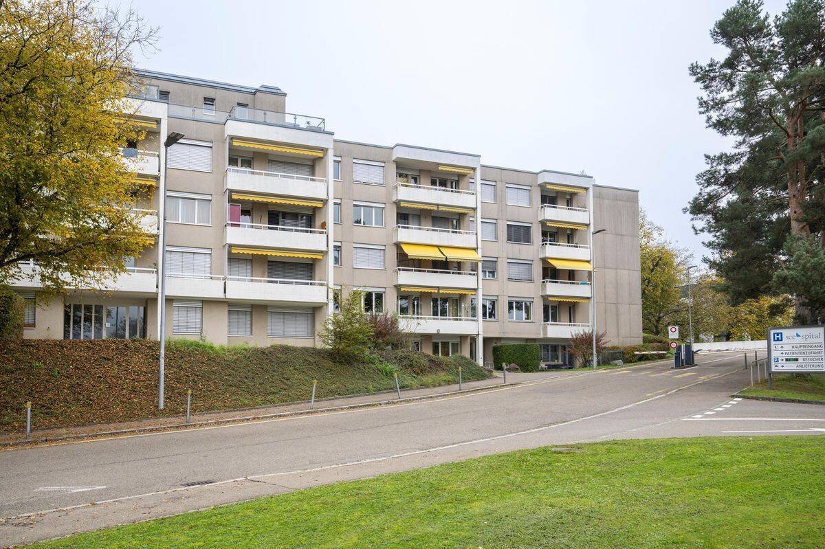 Les bâtiments à la Grütstrasse 50 et 52, qui doivent être vendus à la commune.