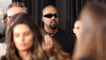 Le chanteur américain Kanye West, à Los Angeles, en Californie, le 2 février 2025. (MATT WINKELMEYER / GETTY IMAGES NORTH AMERICA / AFP)