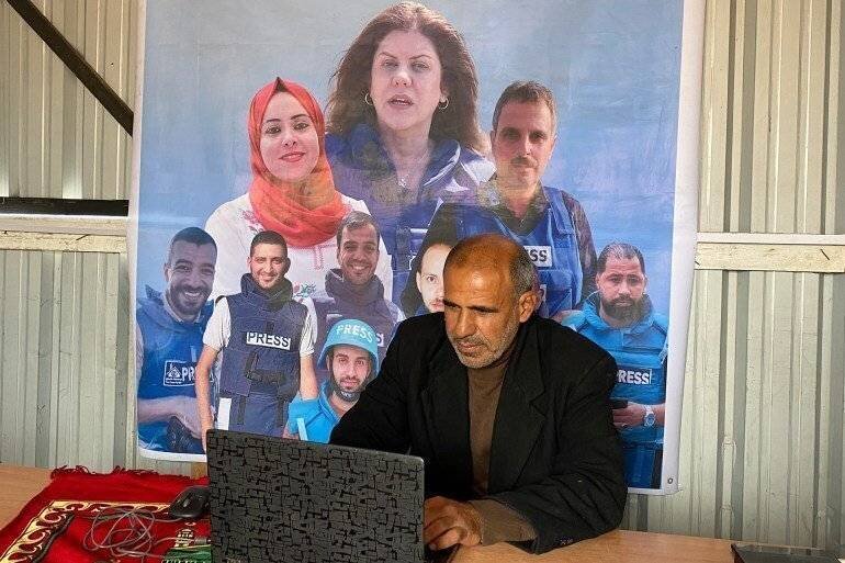 Le Dr. Tahseen Al-Ashtal souligne que la guerre israélienne a mis les journalistes palestiniens en danger.