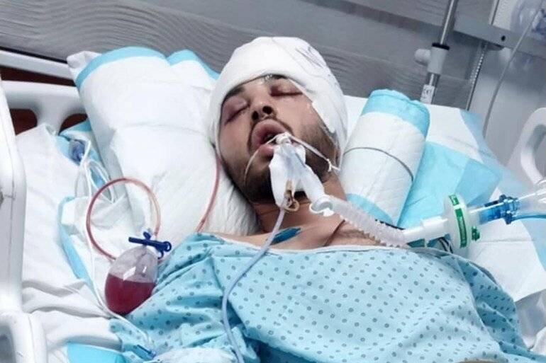 Yazan Abu Shala dans les soins intensifs