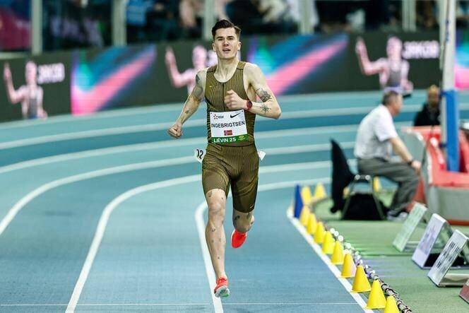 Jakob Ingebrigtsen a battu deux records du monde en une seule course, jeudi 13 février à Liévin (Hauts-de-France).