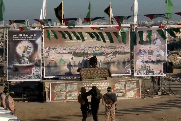 Remise des otages par Al Jazeera