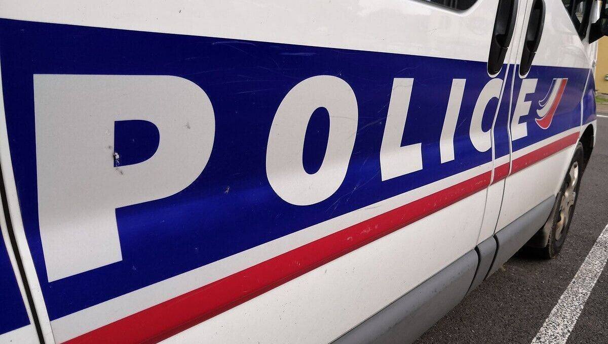 L'élève de l'école de police a percuté et blessé 5 personnes se trouvant sur la terrasse du bar.