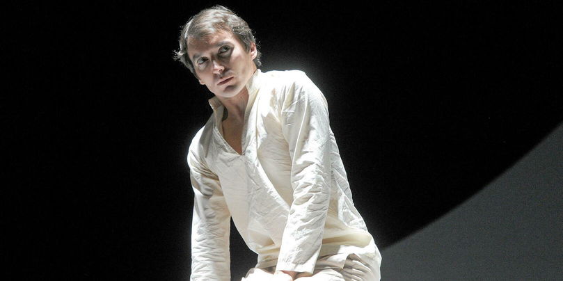 Clément Hervieu-Léger dans la pièce de théâtre Les Cahiers de Nijinski au théâtre de l'Ouest parisien, en janvier 2015.