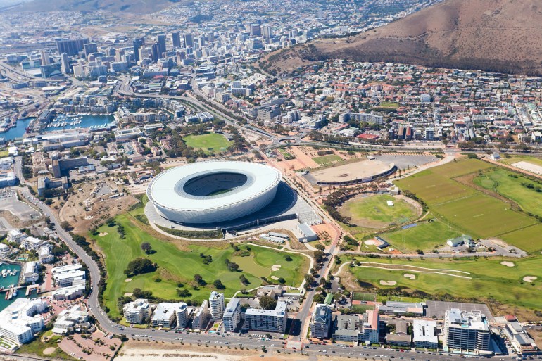 Vue aérienne du stade Green Point et du centre-ville du Cap