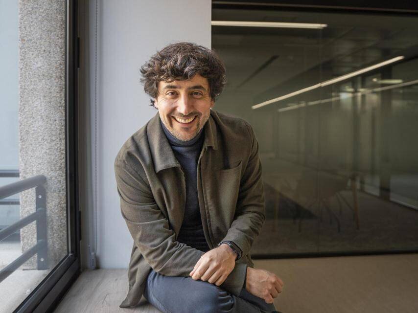 Roldán sonríe al verse sano y salvo tras concluir la entrevista.