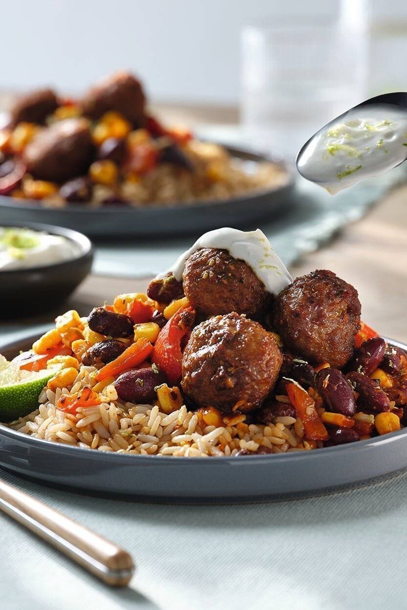 Traybake de boulettes de viande mexicaines