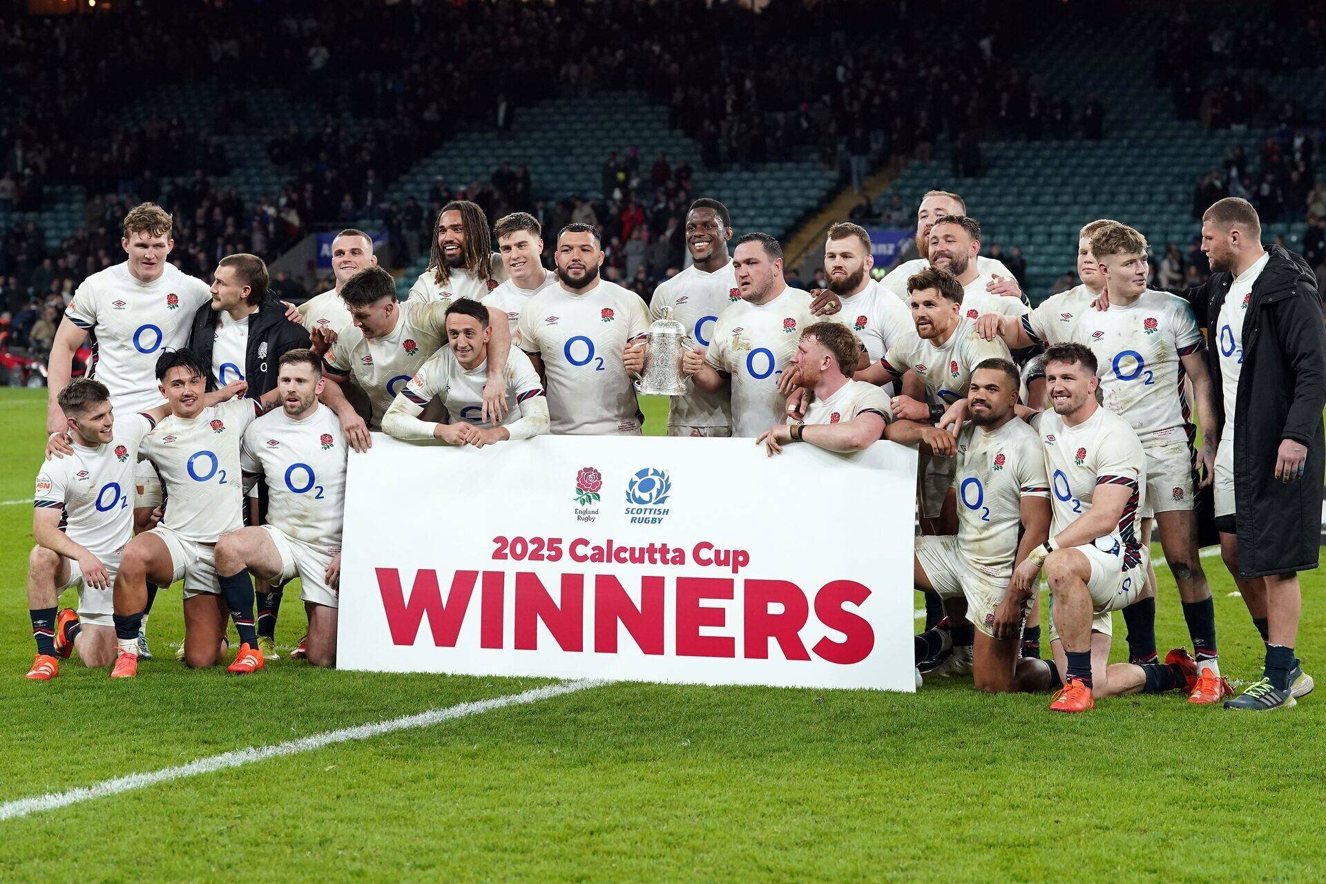 L'Angleterre a conservé la Calcutta Cup pour la première fois depuis 2020