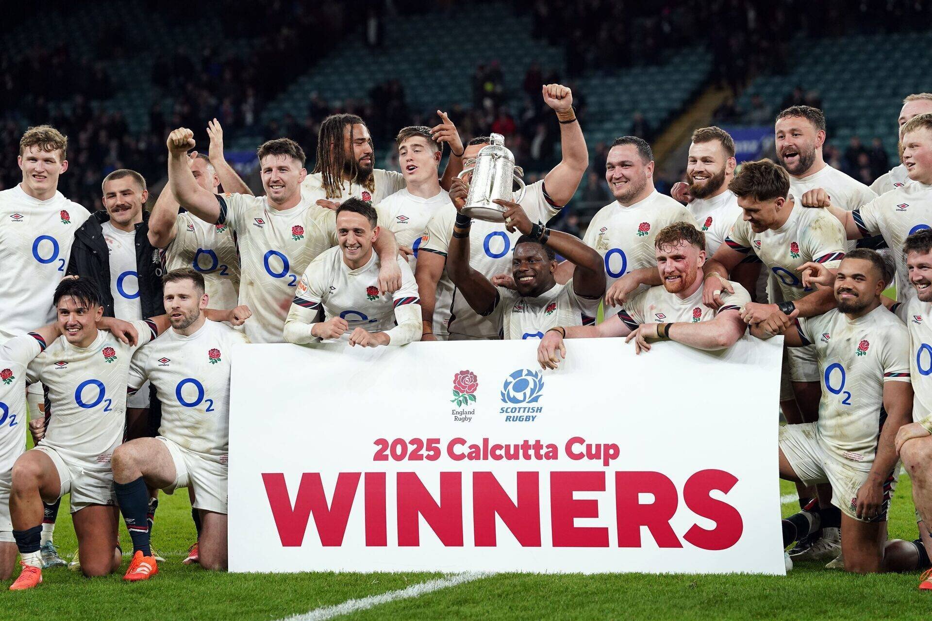 L'Angleterre a récupéré la Calcutta Cup en battant l'Écosse à Twickenham (Gareth Fuller/PA)