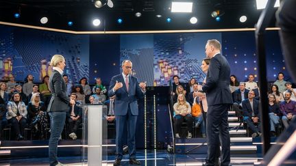 Le conservateur Friedrich Merz et la candidate d'extrême droite Alice Weidel, lors d'un débat télévisé avant les législatives en Allemagne, le 13 février 2025.