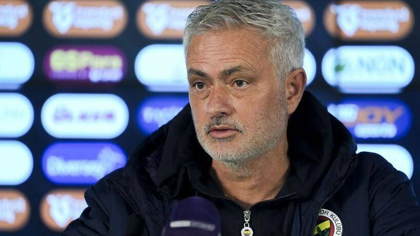 José Mourinho lors d'une conférence de presse
