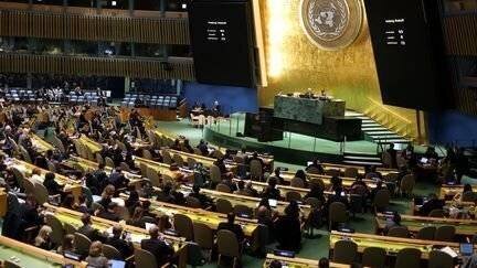 L'Assemblée générale de l'ONU vote une résolution réaffirmant son soutien à l'Ukraine et à son intégrité territoriale, à New York, le 24 février 2025. (CHARLY TRIBALLEAU / AFP)