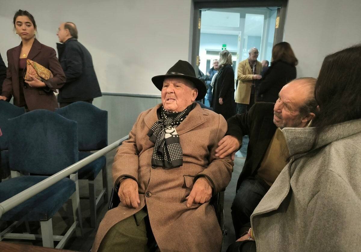 Antonio Peña Otero, El Cuchara de Utrera, lors de l'hommage reçu en 2025 au théâtre d'Utrera