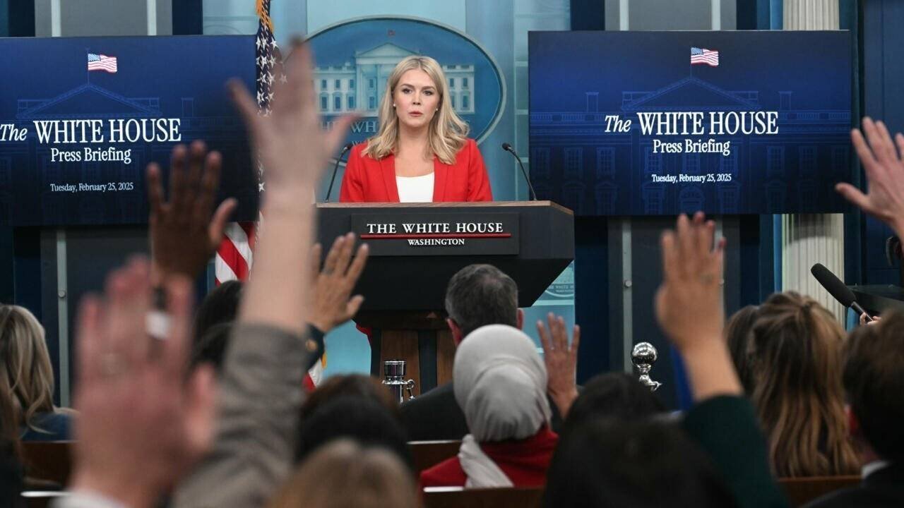 Karoline Leavitt, porte-parole de la Maison Blanche, lors d'un point presse.