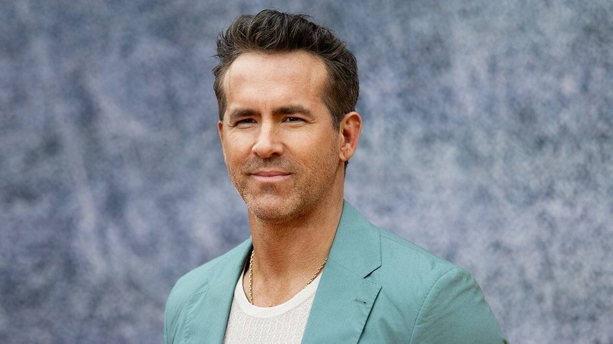 Ryan Reynolds souriant