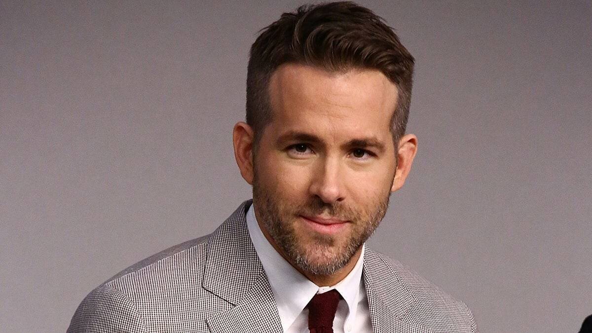 Ryan Reynolds souriant