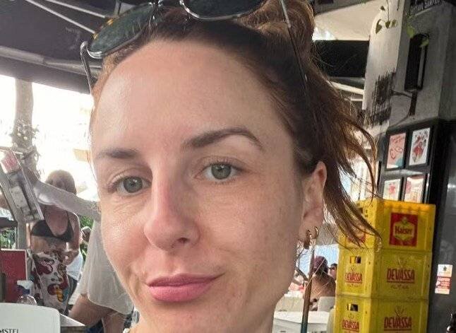 Charlotte Peet dans le bus