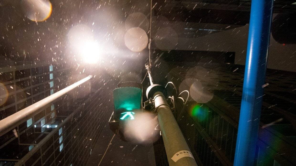 Grüne Welle? Mit digitaler Technik soll in Frankfurt das Zusammenspiel von Ampeln, Bussen und U-Bahnen verbessert werden.