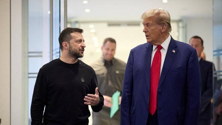 Le président des États-Unis Donald Trump et son homologue Volodymyr Zelensky négocient un accord sur les minerais stratégiques présents dans le sous-sol ukrainien.