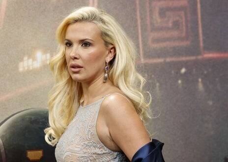 Millie Bobby Brown sur le tapis rouge.