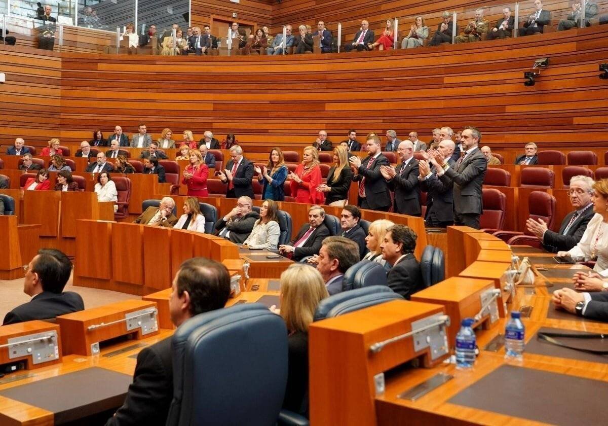 Les procurateurs de Vox, les seuls à avoir applaudi le discours de Pollán