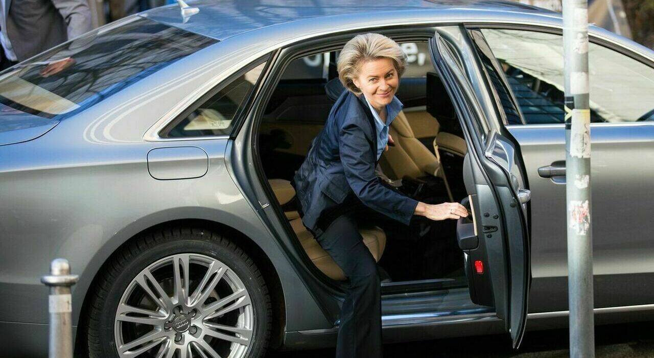 la presidente della commissione UE Ursula von der Leyen