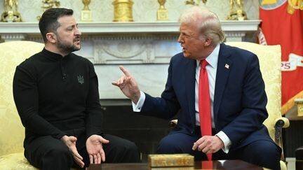 Trump, Zelensky et le vice-président américain JD Vance se disputent devant les caméras. (SAUL LOEB / AFP)