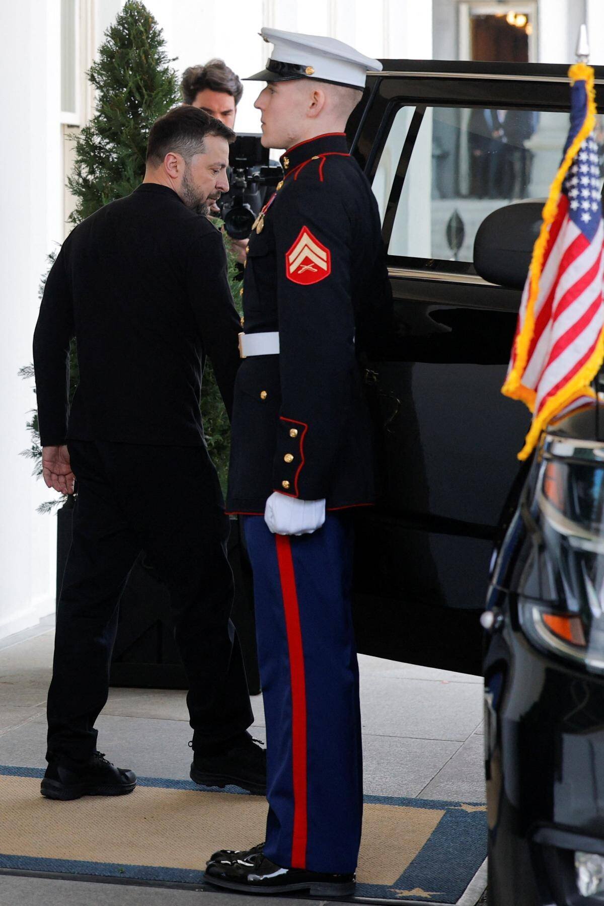 Selenskyj quittant la Maison Blanche