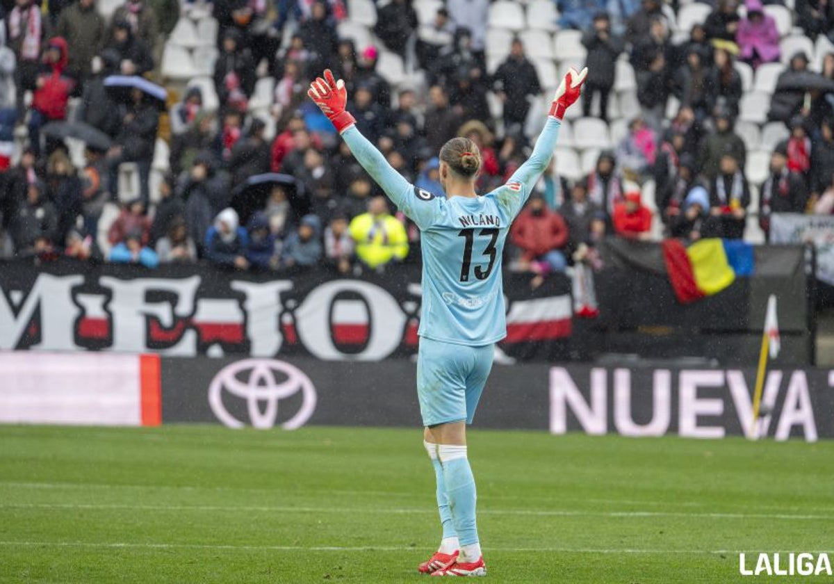 Nyland, durant le match Rayo - Sevilla