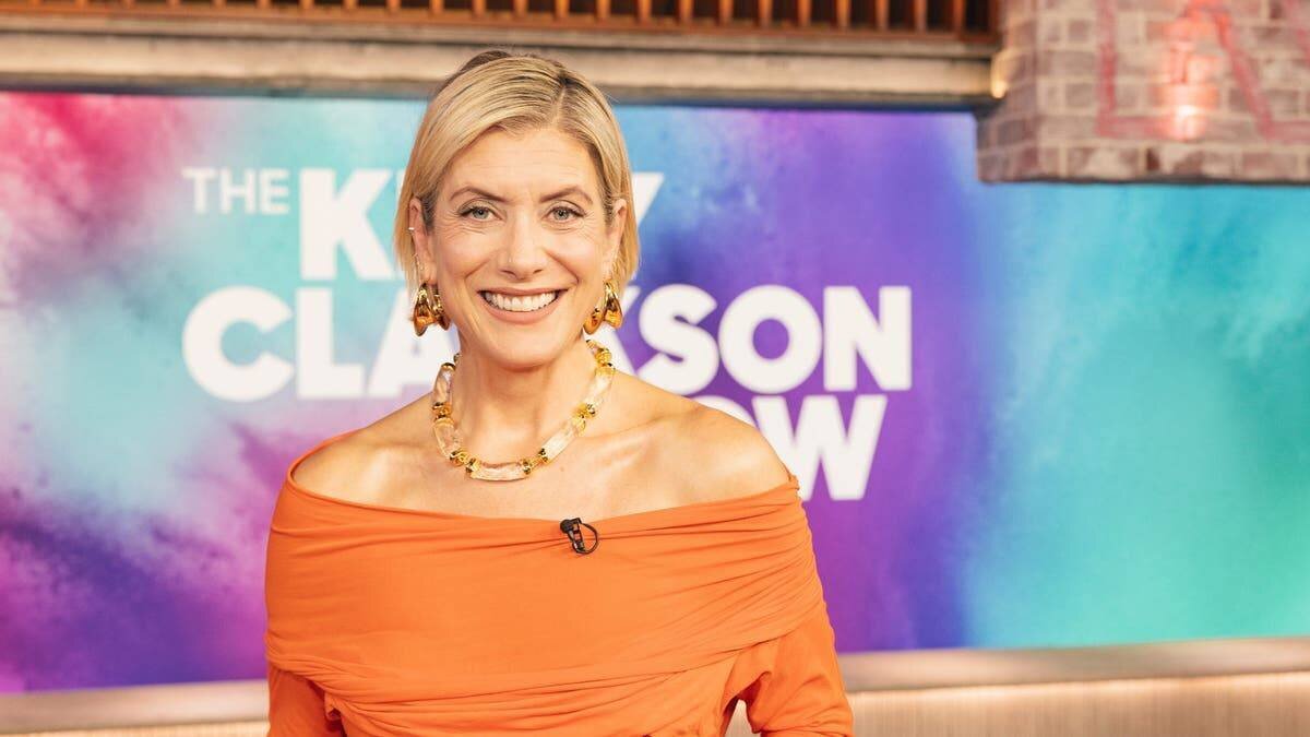 Kate Walsh sur le plateau de Kelly Clarkson