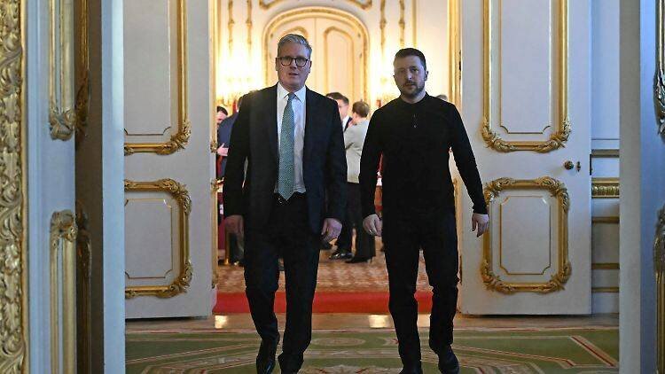 Demonstrierten Einigkeit: Starmer und Selenskyj.