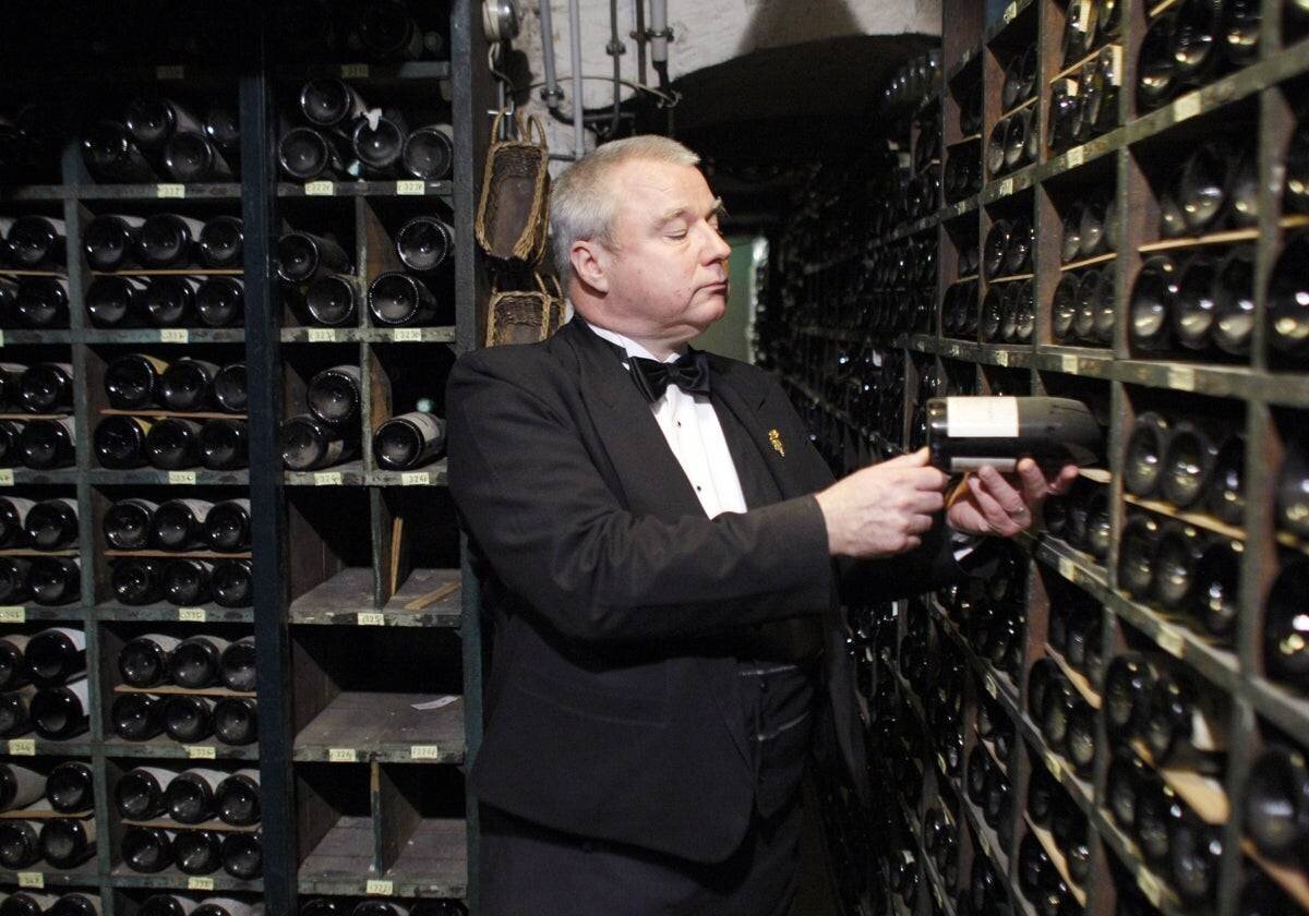Sommelier, la profession essentielle mieux rémunérée du secteur de l'hôtellerie et du tourisme