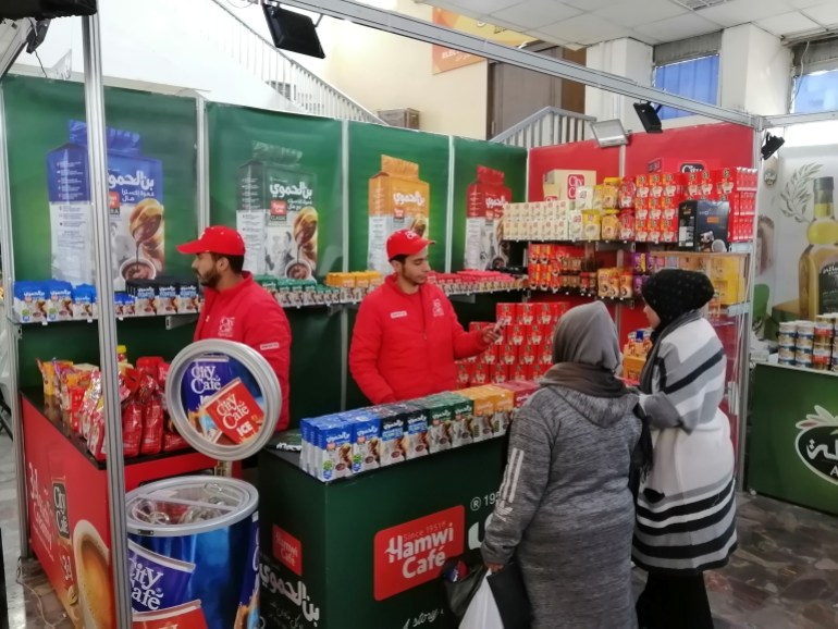 Vente dans le complexe des Omeyyades lors de l'événement des Marchés de Ramadan de la bonté