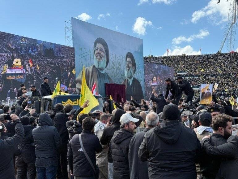 Des millions de personnes ont assisté aux funérailles de Hassan Nasrallah et Hachem Safi al-Din