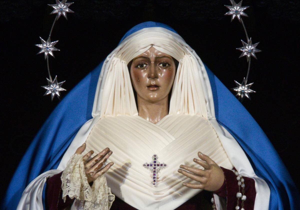 La Esperanza Macarena, habillée pour la Cuaresma de 2025