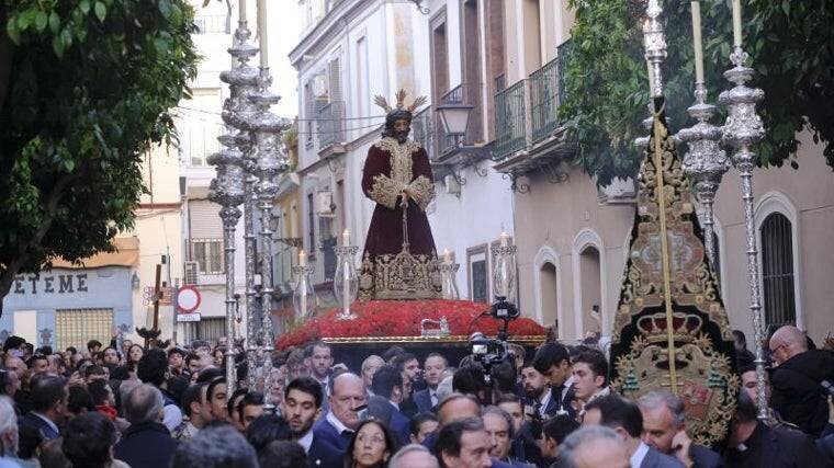 El vía crucis del Señor de la Sentencia