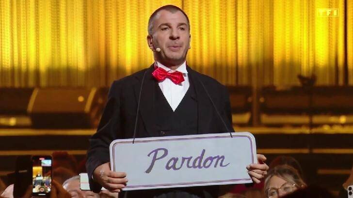 Michael Youn aux Enfoirés 2025 s’excuse pour son sketch de 2024 sur les JO.