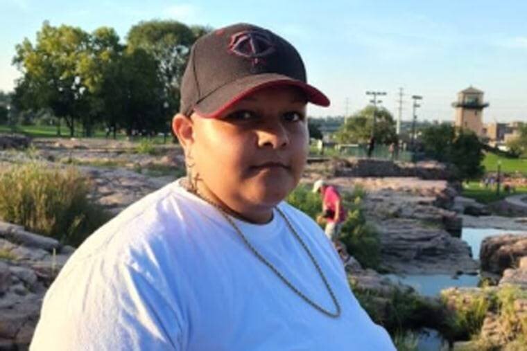 Sam Nordquist en extérieur.