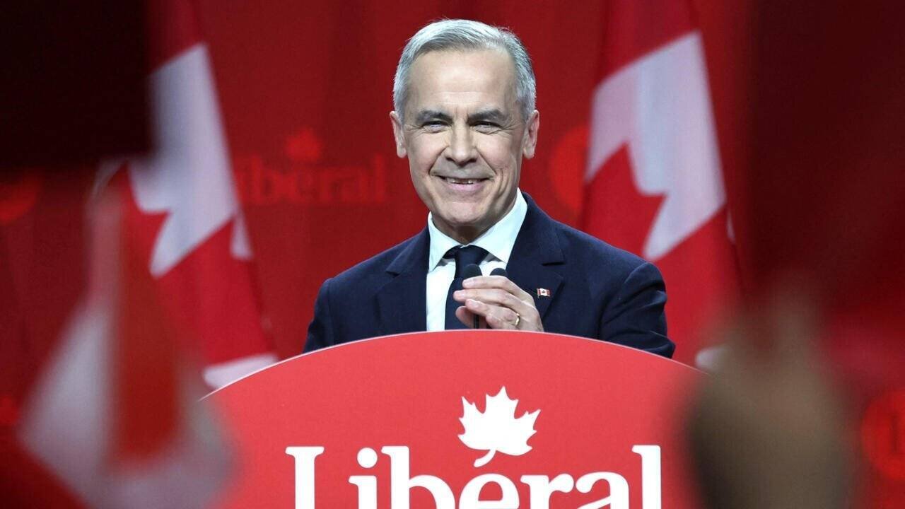 Mark Carney s'exprime après avoir été élu nouveau chef du Parti libéral, à Ottawa (Canada), dimanche 9 mars 2025.