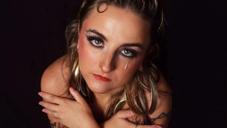 La gaditana Carmen Xía présente 'El Cuerpo' à Séville, son nouvel album