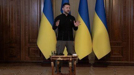 Le président ukrainien, Volodymyr Zelensky lors d'une conférence de presse à Kiev, le 12 mars 2025. (ROMAN PILIPEY / AFP)