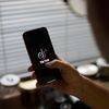 Rapidité de TikTok à diffuser des fausses informations (JAAP ARRIENS / NURPHOTO / AFP)