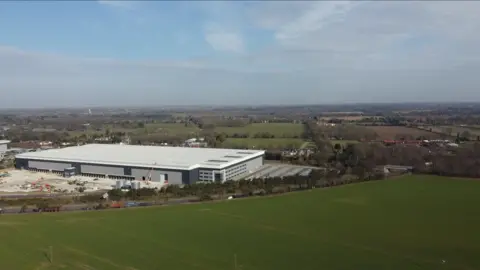 Vue aérienne de l'entrepôt à Nacton