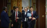 Le secrétaire d'État américain Marco Rubio (à droite) lors des négociations de paix avec l'Ukraine à Jeddah.