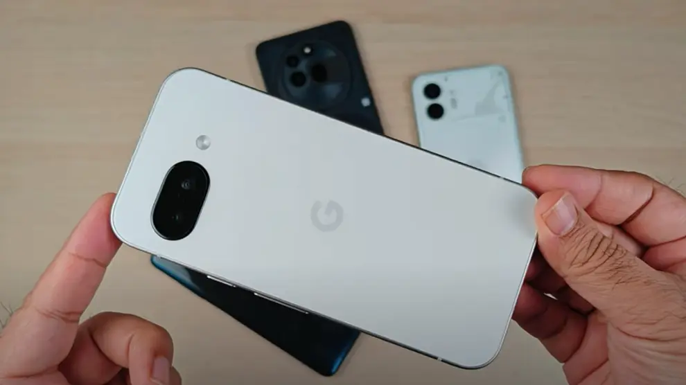 Filtran por completo en un vídeo el nuevo móvil barato de Google: así es el Pixel 9a