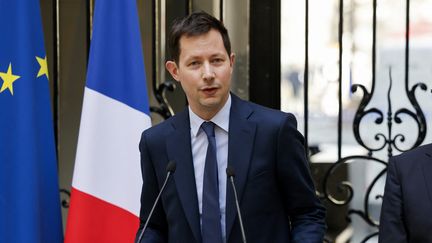 François-Xavier Bellamy lors d'une conférence de presse à Paris, le 19 mars 2024. (LUDOVIC MARIN / AFP)
