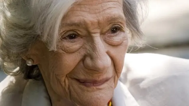 La escritora Ana María Matute en abril de 2011, tras recibir el Premio Cervantes.