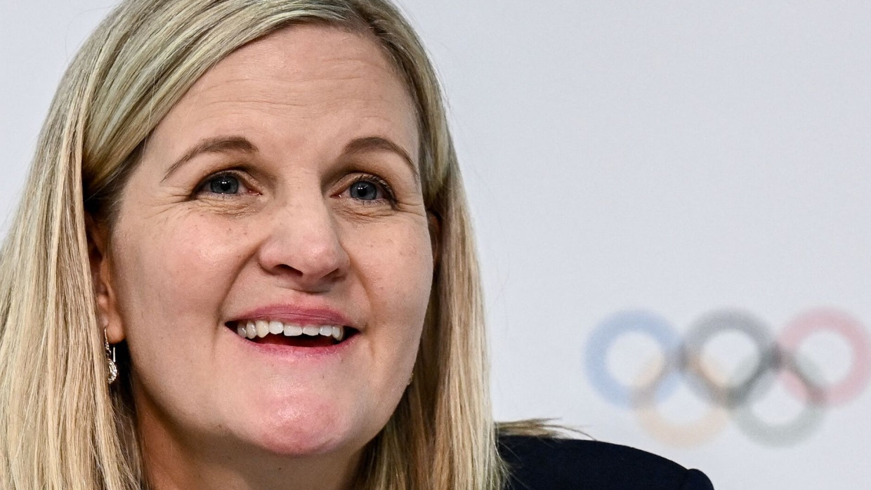 Kirsty Coventry devient la première femme à la présidence du CIO.