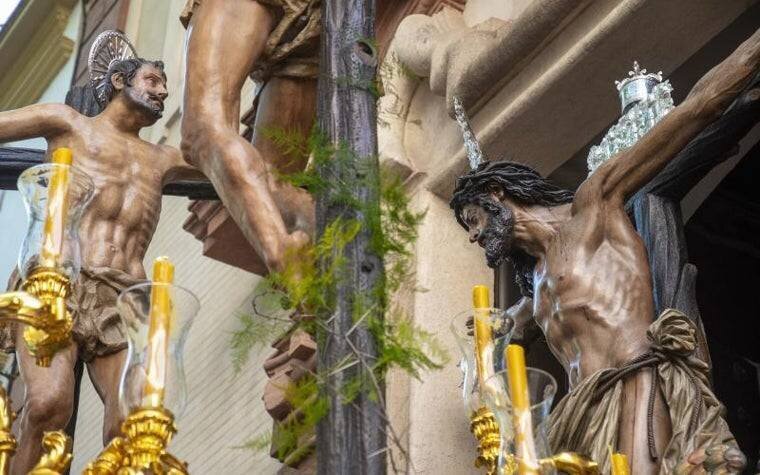 Dimas et Gestas dans le pas de mystère de Montserrat