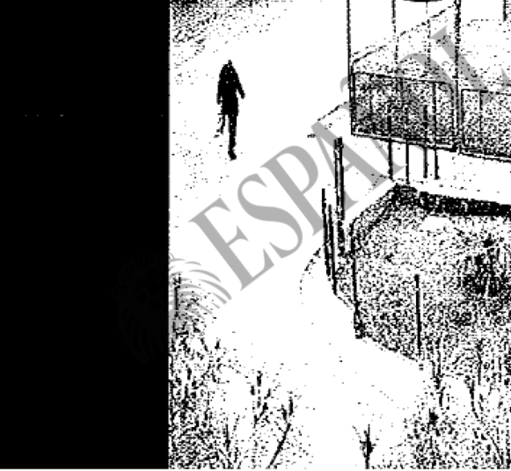 Otra de las imágenes de las cámaras de seguridad, en las que se intercepta al padre Marcelino.